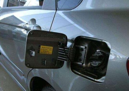 汽车油箱加多少合适 汽车油箱加多少合适