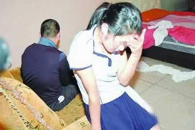 12岁女孩被强奸案办案民警被控渎职 12岁女孩被强奸案办案民警被控渎职