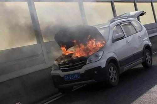 汽车大灯泡多少瓦 汽车大灯泡多少瓦