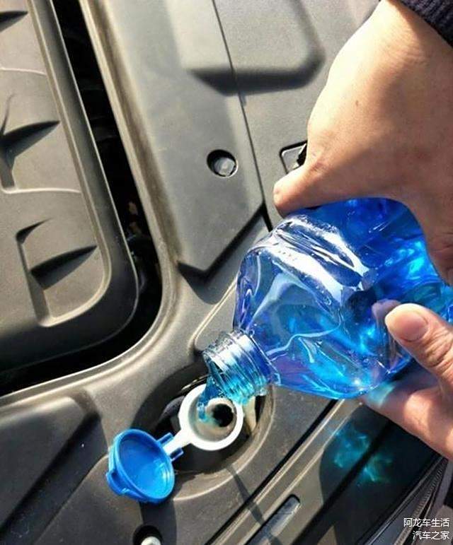 汽车玻璃水一回加多少(汽车玻璃水一回加多少,详解与操作指南) 汽车玻璃水一回加多少(汽车玻璃水一回加多少,详解与操作指南)