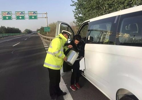 小汽车上高速要多少钱油(小汽车上高速的油费,了解费用,明智出行) 小汽车上高速要多少钱油(小汽车上高速的油费,了解费用,明智出行)