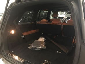 汽车后备箱油要多少升油(汽车后备箱油量与车型及油箱设计关系解析) 汽车后备箱油要多少升油(汽车后备箱油量与车型及油箱设计关系解析)