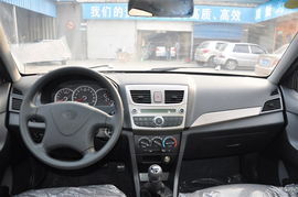 夏利汽车一公里多少油(夏利汽车油耗解析，一公里多少油？
