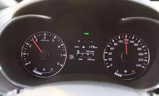 汽车10l是多少油钱(汽车油耗与油费,揭秘汽车油耗量背后的经济成本—以汽车油耗量10L为例) 汽车10l是多少油钱(汽车油耗与油费,揭秘汽车油耗量背后的经济成本—以汽车油耗量10L为例)