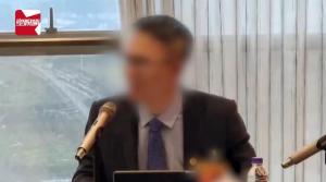 “出轨他人妻子还打人”干部被停职(关于出轨他人妻子并打人干部被停职的探讨) “出轨他人妻子还打人”干部被停职(关于出轨他人妻子并打人干部被停职的探讨)