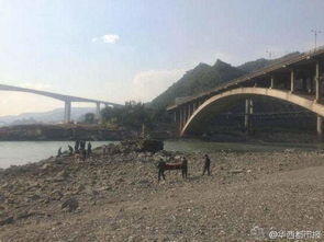 火灾鞋厂楼顶蓄水池打捞出多具遗体